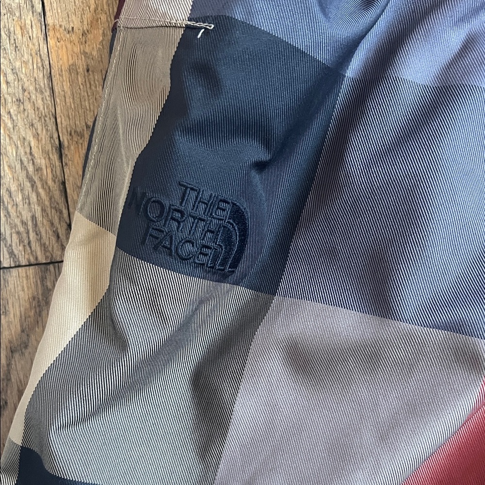 The North Face Men's Multicolor Plaid Cargo Pants - Picture 2 of 13